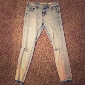 Bullhead jeans.